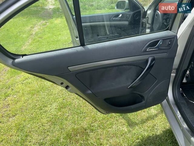 Серый Шкода Октавия, объемом двигателя 2 л и пробегом 247 тыс. км за 5300 $, фото 12 на Automoto.ua