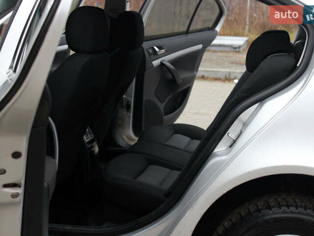 Серый Шкода Октавия, объемом двигателя 1.6 л и пробегом 250 тыс. км за 4150 $, фото 24 на Automoto.ua