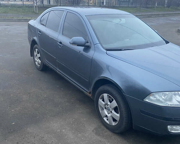 Серый Шкода Октавия, объемом двигателя 1.6 л и пробегом 301 тыс. км за 4200 $, фото 2 на Automoto.ua