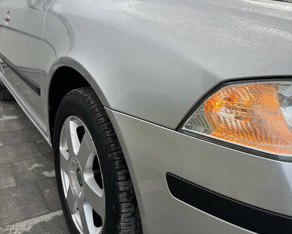 Шкода Октавия 2006 в Львове на Automoto.ua Серый Шкода Октавия, объемом двигателя 1.6 л и пробегом 198 тыс. км за 5890 $, фото 10 на Automoto.ua