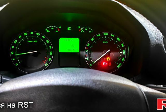 Серый Шкода Октавия, объемом двигателя 2 л и пробегом 0 тыс. км за 6000 $, фото 6 на Automoto.ua