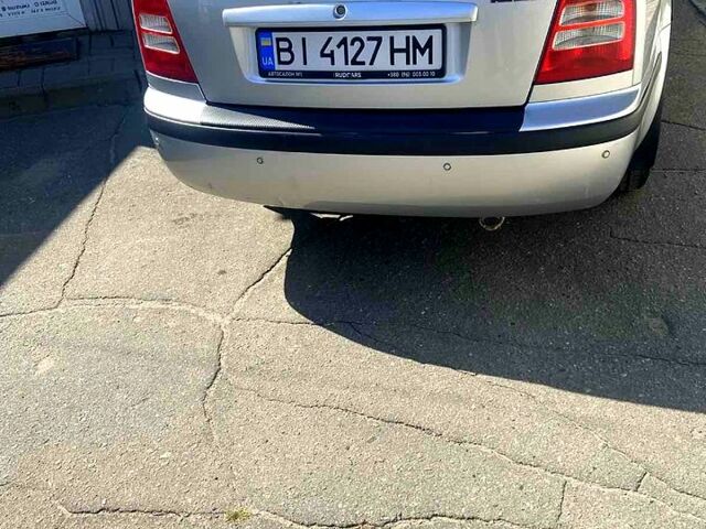 Серый Шкода Октавия, объемом двигателя 1.6 л и пробегом 365 тыс. км за 5500 $, фото 1 на Automoto.ua