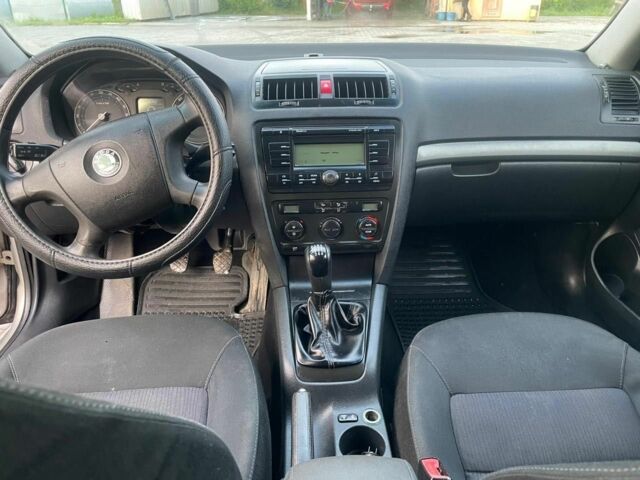 Шкода Октавия 2006 в Кривом Роге на Automoto.ua Серый Шкода Октавия, объемом двигателя 2 л и пробегом 172 тыс. км за 4650 $, фото 7 на Automoto.ua