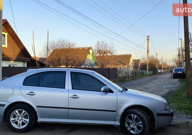 Серый Шкода Октавия, объемом двигателя 1.6 л и пробегом 406 тыс. км за 3111 $, фото 7 на Automoto.ua