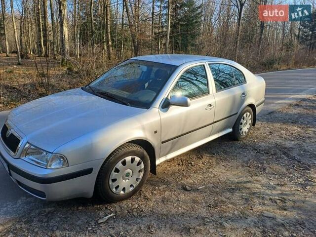 Серый Шкода Октавия, объемом двигателя 1.6 л и пробегом 147 тыс. км за 5500 $, фото 2 на Automoto.ua