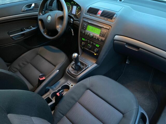 Серый Шкода Октавия, объемом двигателя 1.6 л и пробегом 213 тыс. км за 6300 $, фото 8 на Automoto.ua