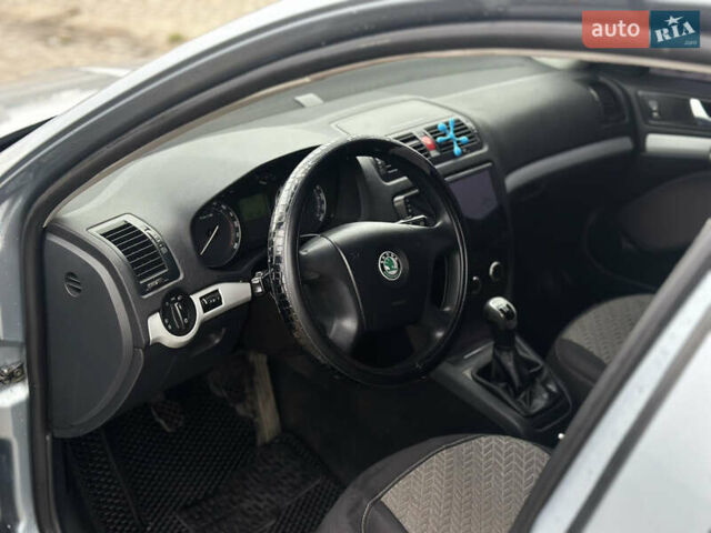 Серый Шкода Октавия, объемом двигателя 1.9 л и пробегом 350 тыс. км за 5600 $, фото 6 на Automoto.ua