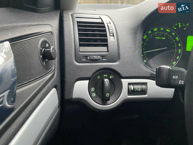 Сірий Шкода Октавія, об'ємом двигуна 1.6 л та пробігом 120 тис. км за 6850 $, фото 48 на Automoto.ua