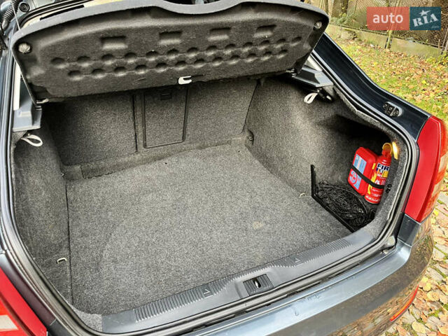 Серый Шкода Октавия, объемом двигателя 1.97 л и пробегом 320 тыс. км за 5550 $, фото 5 на Automoto.ua