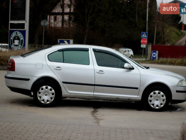 Серый Шкода Октавия, объемом двигателя 1.6 л и пробегом 250 тыс. км за 4150 $, фото 4 на Automoto.ua