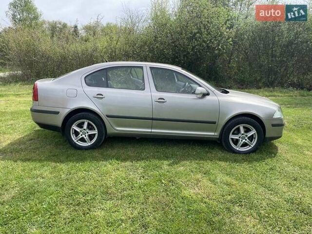 Серый Шкода Октавия, объемом двигателя 2 л и пробегом 247 тыс. км за 5300 $, фото 6 на Automoto.ua