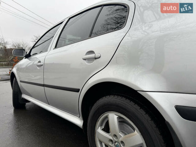 Сірий Шкода Октавія, об'ємом двигуна 1.6 л та пробігом 261 тис. км за 4800 $, фото 7 на Automoto.ua