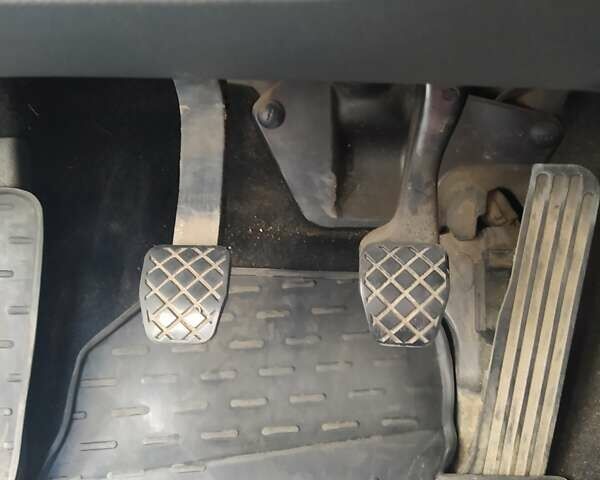 Серый Шкода Октавия, объемом двигателя 1.6 л и пробегом 374 тыс. км за 4700 $, фото 7 на Automoto.ua