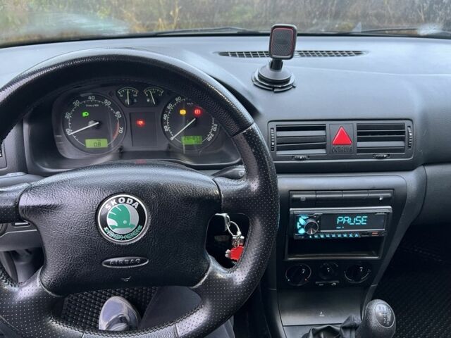 Серый Шкода Октавия, объемом двигателя 1.6 л и пробегом 285 тыс. км за 4000 $, фото 5 на Automoto.ua