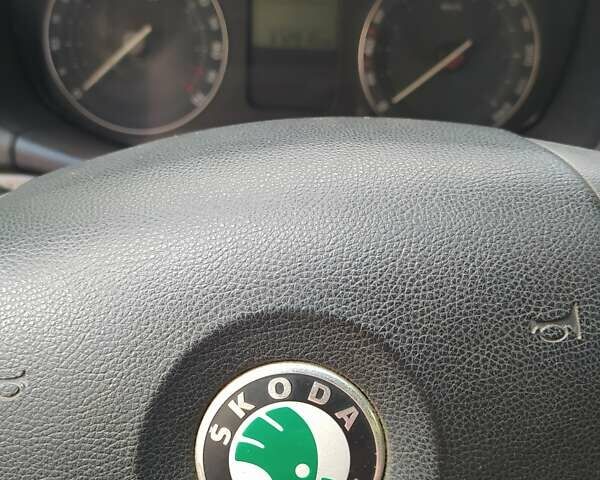 Серый Шкода Октавия, объемом двигателя 1.6 л и пробегом 374 тыс. км за 4700 $, фото 6 на Automoto.ua