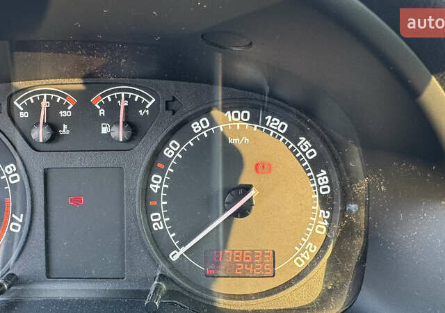 Шкода Октавія 2006 у Києві на Automoto.ua Сірий Шкода Октавія, об'ємом двигуна 1.6 л та пробігом 179 тис. км за 6000 $, фото 20 на Automoto.ua