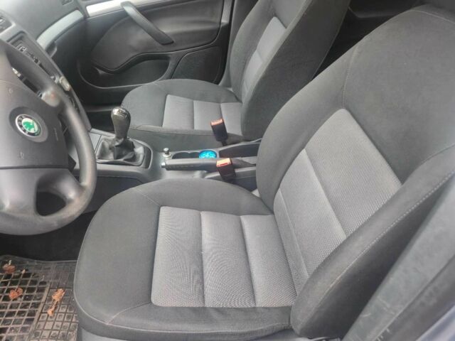 Сірий Шкода Октавія, об'ємом двигуна 1.6 л та пробігом 180 тис. км за 5500 $, фото 3 на Automoto.ua