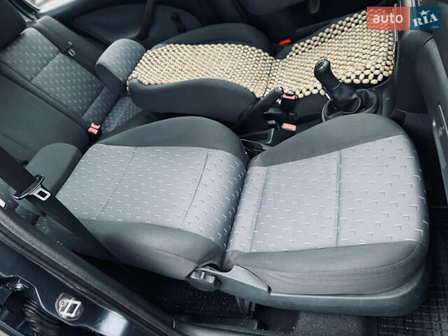 Серый Шкода Октавия, объемом двигателя 1.6 л и пробегом 266 тыс. км за 4900 $, фото 21 на Automoto.ua