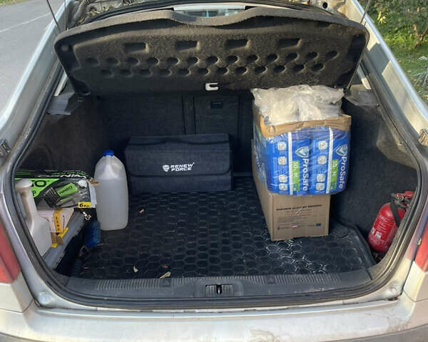 Шкода Октавія 2006 у Березанке на Automoto.ua Сірий Шкода Октавія, об'ємом двигуна 2 л та пробігом 244 тис. км за 4000 $, фото 7 на Automoto.ua