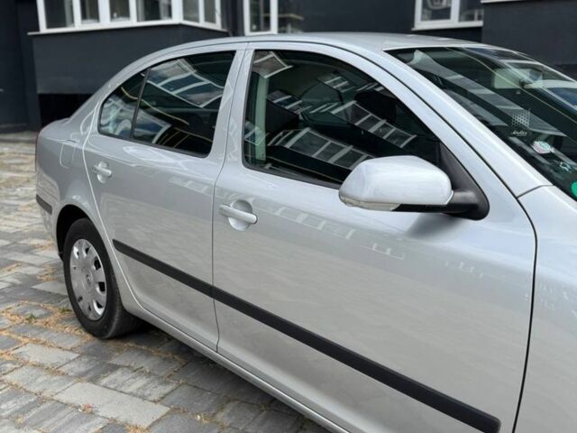 Серый Шкода Октавия, объемом двигателя 1.6 л и пробегом 139 тыс. км за 6900 $, фото 2 на Automoto.ua