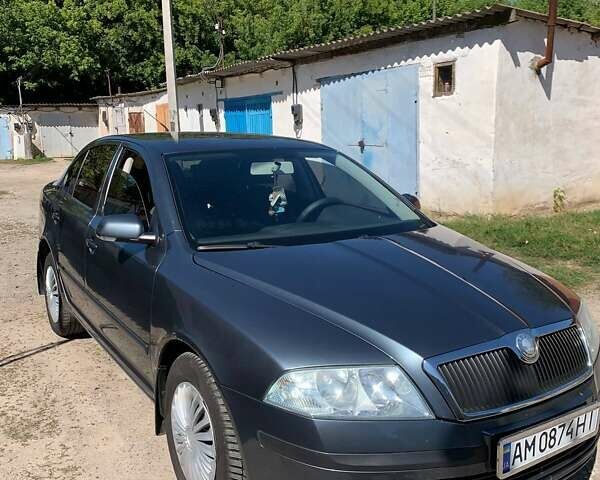 Серый Шкода Октавия, объемом двигателя 1.6 л и пробегом 216 тыс. км за 5200 $, фото 1 на Automoto.ua