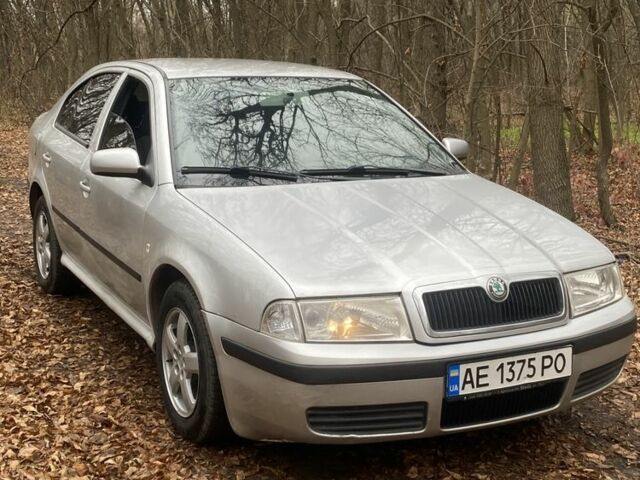 Серый Шкода Октавия, объемом двигателя 2 л и пробегом 250 тыс. км за 4800 $, фото 1 на Automoto.ua