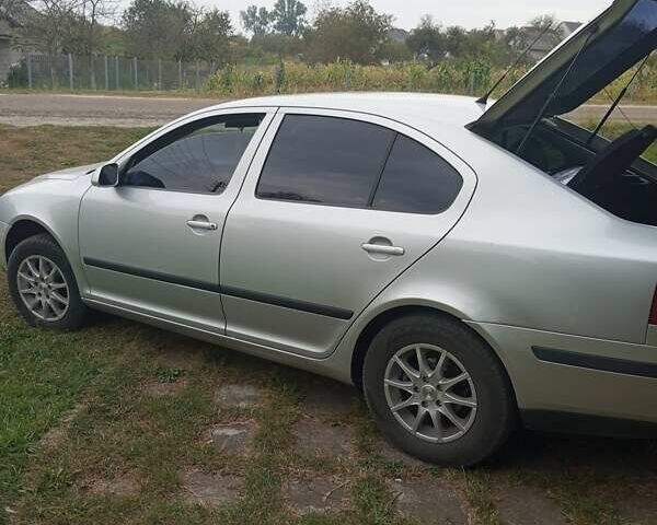 Серый Шкода Октавия, объемом двигателя 0 л и пробегом 300 тыс. км за 5550 $, фото 1 на Automoto.ua