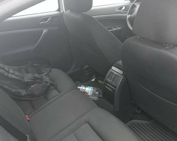 Серый Шкода Октавия, объемом двигателя 1.6 л и пробегом 250 тыс. км за 4800 $, фото 5 на Automoto.ua