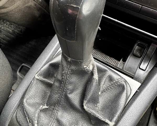 Серый Шкода Октавия, объемом двигателя 1.6 л и пробегом 374 тыс. км за 5900 $, фото 80 на Automoto.ua