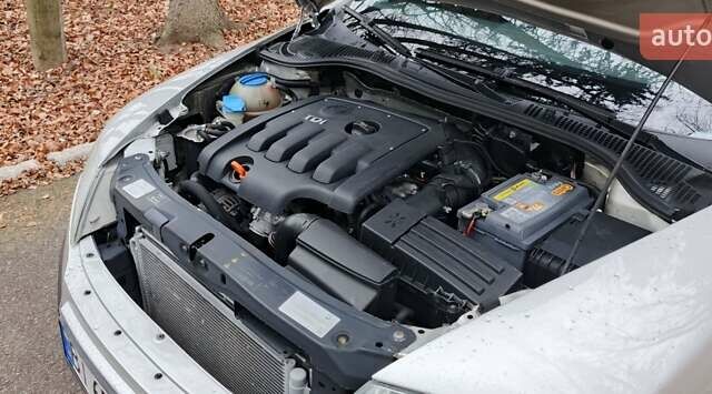 Серый Шкода Октавия, объемом двигателя 2 л и пробегом 362 тыс. км за 4900 $, фото 5 на Automoto.ua