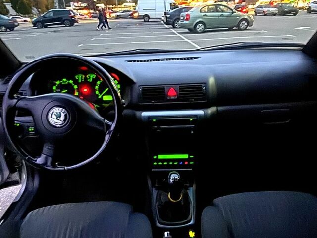 Сірий Шкода Октавія, об'ємом двигуна 1.8 л та пробігом 224 тис. км за 7200 $, фото 6 на Automoto.ua