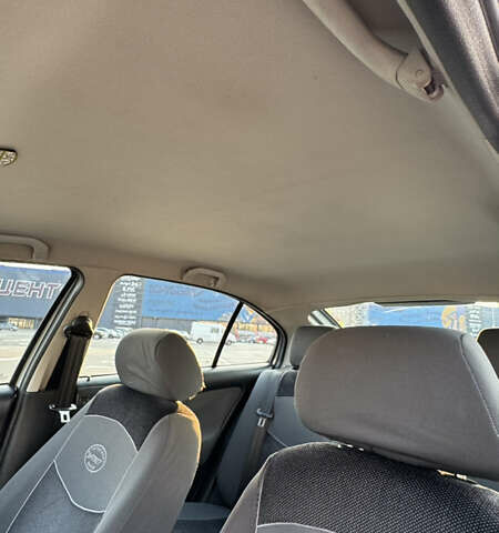 Шкода Октавія 2006 у Києві на Automoto.ua Сірий Шкода Октавія, об'ємом двигуна 1.6 л та пробігом 179 тис. км за 6000 $, фото 18 на Automoto.ua