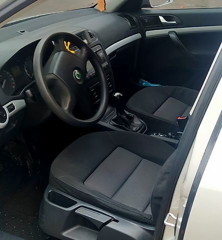Серый Шкода Октавия, объемом двигателя 1.6 л и пробегом 249 тыс. км за 6700 $, фото 6 на Automoto.ua
