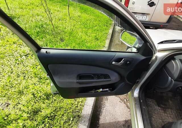 Шкода Октавия 2006 в Львове на Automoto.ua Серый Шкода Октавия, объемом двигателя 1.9 л и пробегом 400 тыс. км за 5000 $, фото 37 на Automoto.ua