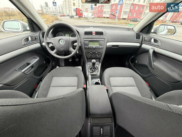 Серый Шкода Октавия, объемом двигателя 1.6 л и пробегом 173 тыс. км за 7199 $, фото 64 на Automoto.ua