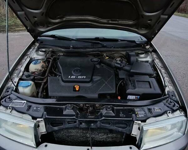 Серый Шкода Октавия, объемом двигателя 1.6 л и пробегом 192 тыс. км за 5300 $, фото 5 на Automoto.ua