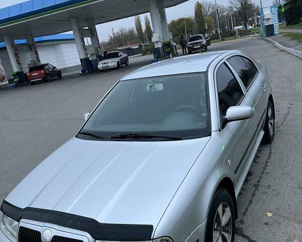 Серый Шкода Октавия, объемом двигателя 1.6 л и пробегом 252 тыс. км за 4300 $, фото 3 на Automoto.ua