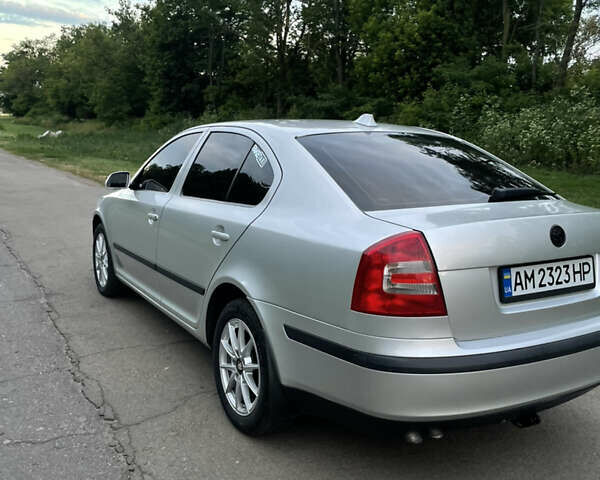 Сірий Шкода Октавія, об'ємом двигуна 2 л та пробігом 302 тис. км за 6100 $, фото 10 на Automoto.ua