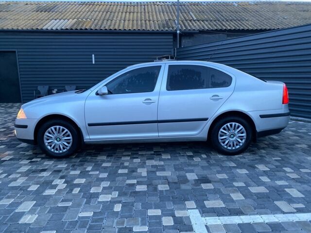 Серый Шкода Октавия, объемом двигателя 1.6 л и пробегом 213 тыс. км за 6300 $, фото 1 на Automoto.ua