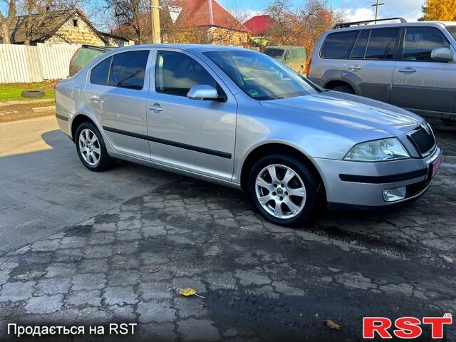 Серый Шкода Октавия, объемом двигателя 1.6 л и пробегом 258 тыс. км за 6200 $, фото 1 на Automoto.ua