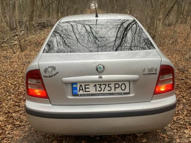 Серый Шкода Октавия, объемом двигателя 2 л и пробегом 250 тыс. км за 4800 $, фото 2 на Automoto.ua