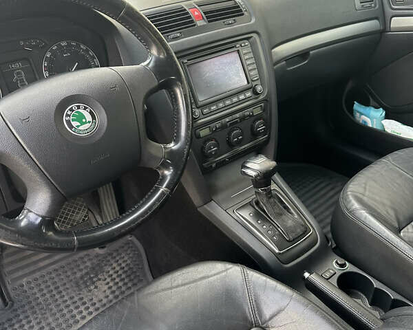 Серый Шкода Октавия, объемом двигателя 1.97 л и пробегом 350 тыс. км за 6300 $, фото 10 на Automoto.ua