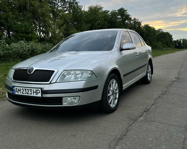 Серый Шкода Октавия, объемом двигателя 2 л и пробегом 302 тыс. км за 6700 $, фото 2 на Automoto.ua