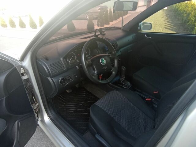 Сірий Шкода Октавія, об'ємом двигуна 1.6 л та пробігом 269 тис. км за 4500 $, фото 4 на Automoto.ua