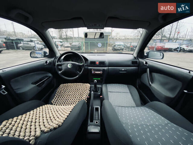 Серый Шкода Октавия, объемом двигателя 1.6 л и пробегом 266 тыс. км за 4900 $, фото 18 на Automoto.ua