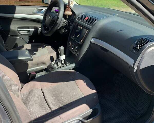 Серый Шкода Октавия, объемом двигателя 1.6 л и пробегом 216 тыс. км за 5200 $, фото 7 на Automoto.ua