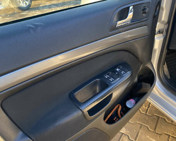 Шкода Октавия 2006 в Черновцах на Automoto.ua Серый Шкода Октавия, объемом двигателя 1.97 л и пробегом 250 тыс. км за 5800 $, фото 11 на Automoto.ua