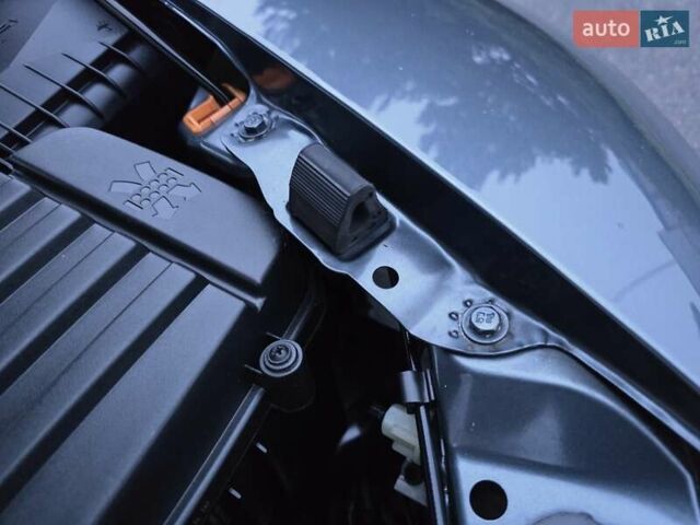 Сірий Шкода Октавія, об'ємом двигуна 1.6 л та пробігом 131 тис. км за 7100 $, фото 101 на Automoto.ua