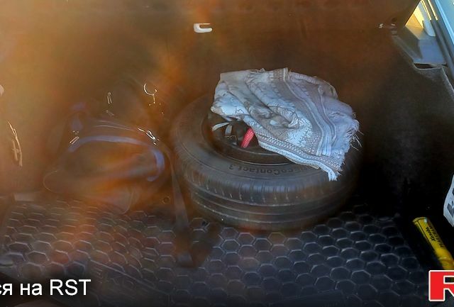 Шкода Октавія 2006 у Кропивницькому (Кіровограді) на Automoto.ua Сірий Шкода Октавія, об'ємом двигуна 1.6 л та пробігом 232 тис. км за 5700 $, фото 2 на Automoto.ua