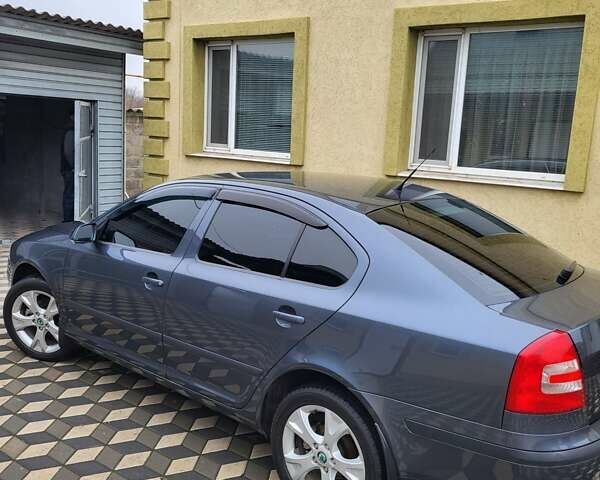 Серый Шкода Октавия, объемом двигателя 1.6 л и пробегом 111 тыс. км за 6000 $, фото 12 на Automoto.ua